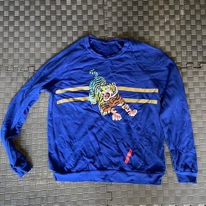 Lauren Moshi Sweater very Small hole